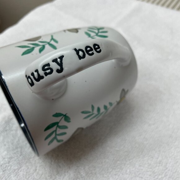 Heartland Hive Ceramic "Busy Bee" Mug - Picture 2 of 4